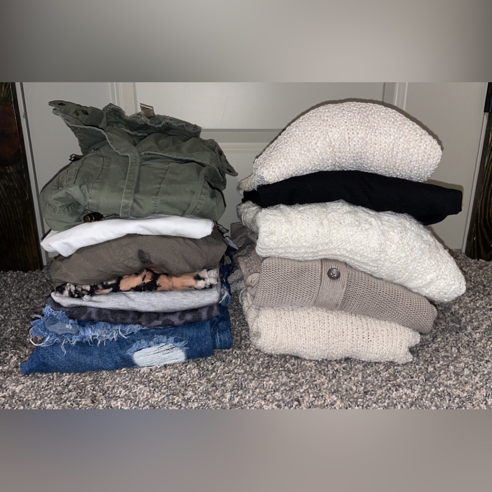 Buckle Clothing Lot